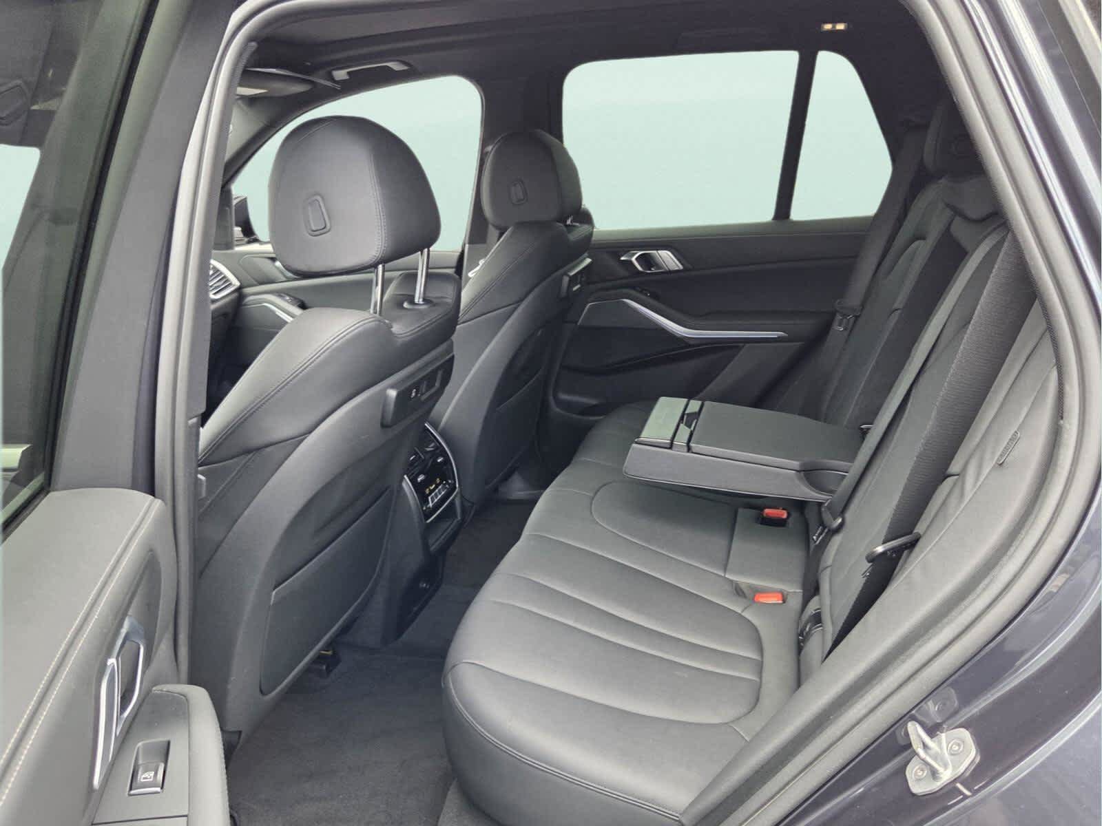 Used 2019 BMW X5 xDrive40i w/ Premium Package 2 AWD/4WD image 11
