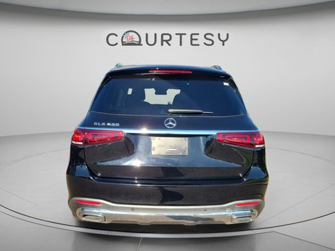 Used 2022 Mercedes-Benz GLS 450 4MATIC image 4