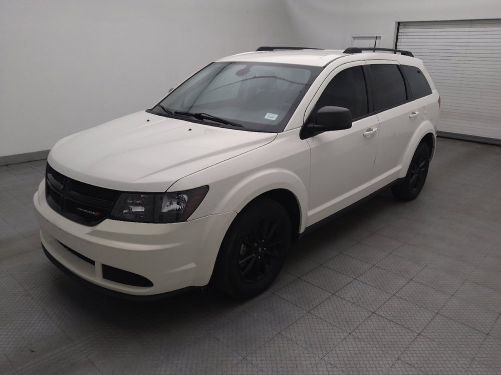 Used 2020 Dodge Journey SE w/ Blacktop Package FWD image 2