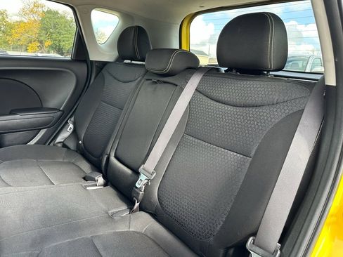 Used 2015 Kia Soul + image 24