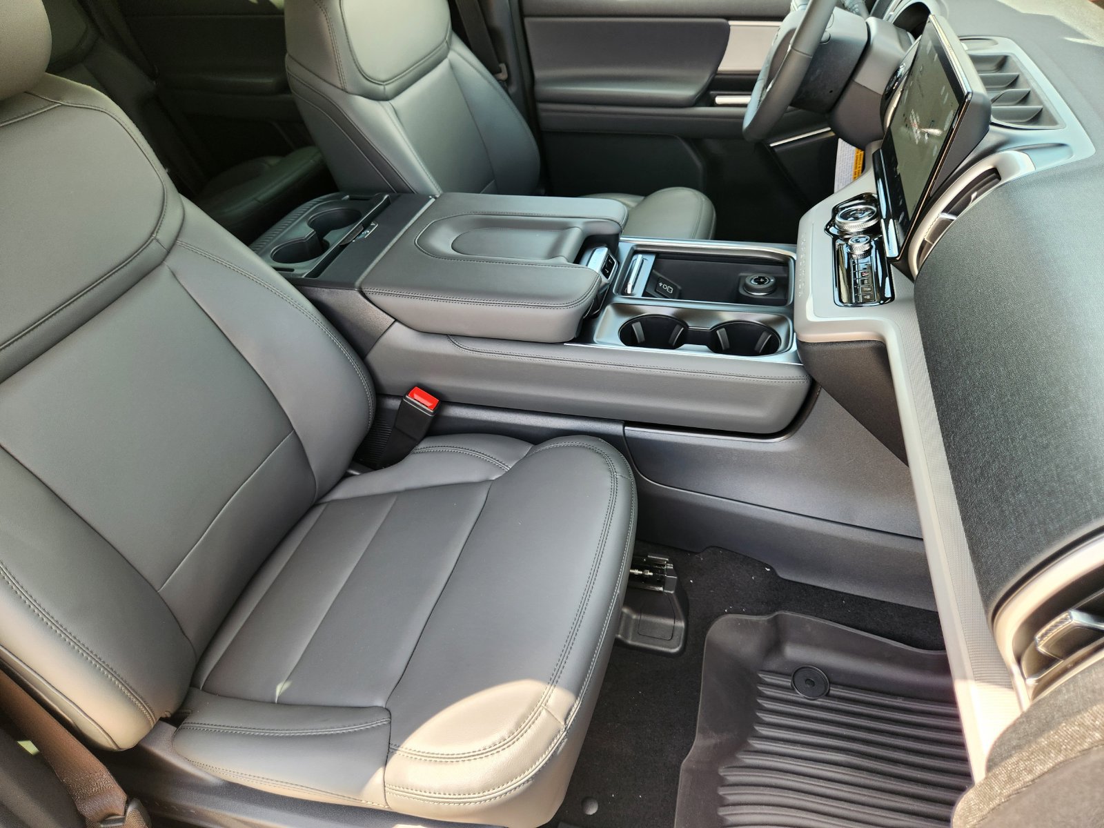 New 2026 Ford Expedition Active RWD image 14