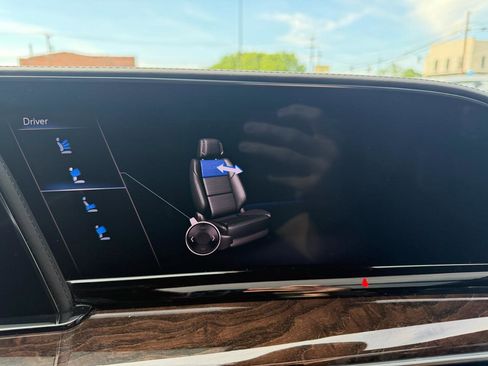 Used 2021 Cadillac Escalade Sport Platinum AWD/4WD image 14