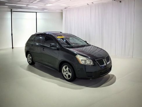 Used 2010 Pontiac Vibe Base image 2
