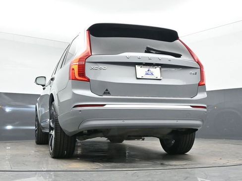 Used 2025 Volvo XC90 B6 Plus image 43