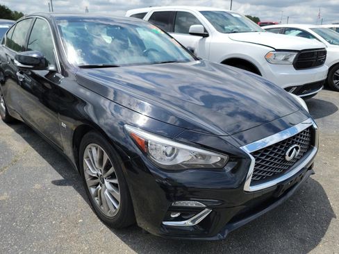 Used 2020 INFINITI Q50 Luxe RWD image 2