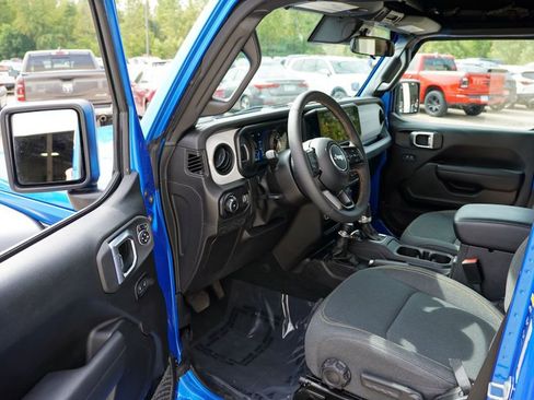 Certified 2024 Jeep Wrangler Sport S image 14