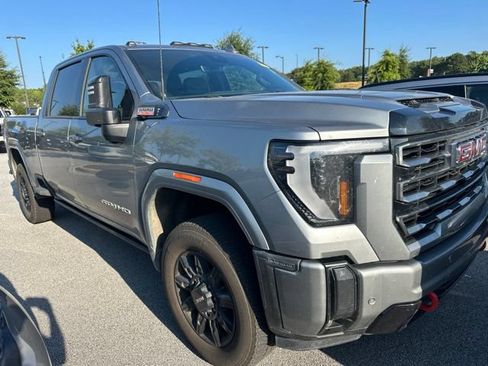 Used 2024 GMC Sierra 2500 AT4 w/ AT4 Premium Plus Package AWD/4WD image 4