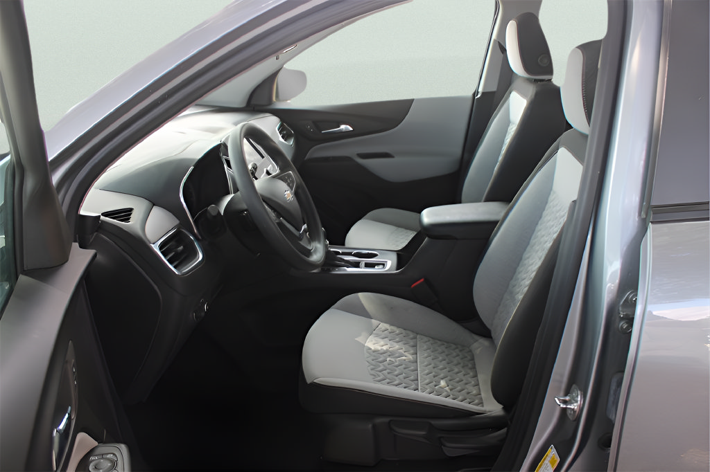 Used 2024 Chevrolet Equinox LS FWD image 12