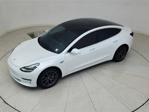 Used 2020 Tesla Model 3 Standard Range Plus image 77