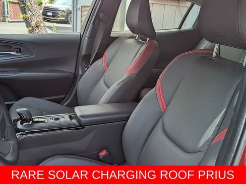 Used 2026 Toyota Prius Plug-In Hybrid w/ Limited Premium Package FWD image 4