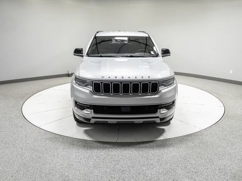 Used 2024 Jeep Wagoneer L Series II w/ Flexible Seating Group AWD/4WD image 29