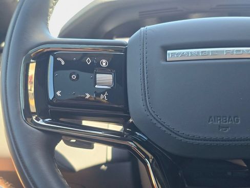 Certified 2025 Land Rover Range Rover Velar Dynamic SE AWD/4WD image 17