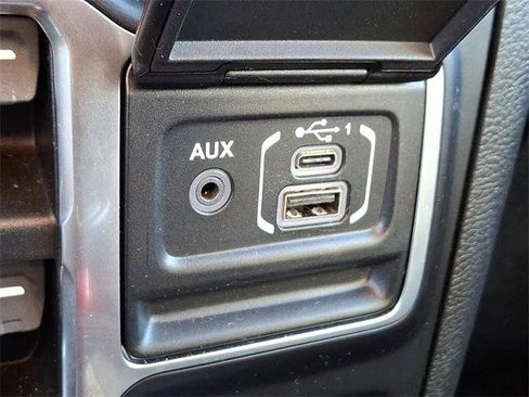 Certified 2020 Jeep Wrangler Unlimited Sahara image 23