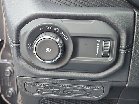 New 2026 Jeep Wrangler Unlimited Rubicon w/ Safety Group image 18