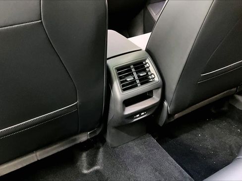 New 2026 Volkswagen Tiguan SE R-Line image 16