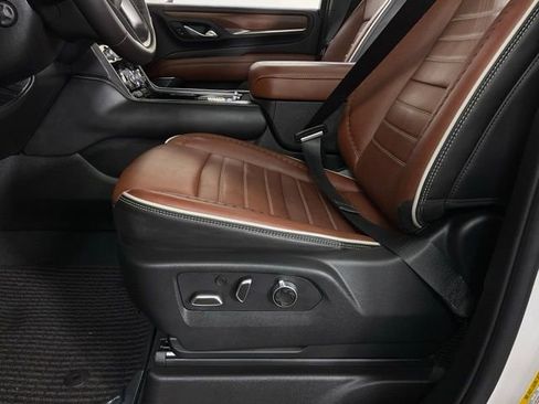 Used 2024 GMC Yukon XL Denali Ultimate image 34