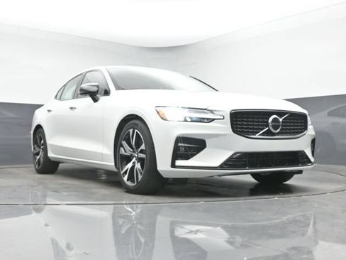 Used 2023 Volvo S60 B5 Core w/ Climate Package AWD/4WD image 11