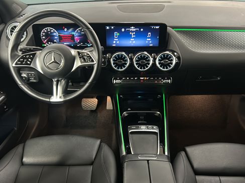 Used 2025 Mercedes-Benz GLA 250 image 17