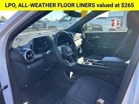 New 2026 Chevrolet Equinox LT image 2