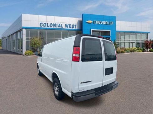 Used 2022 Chevrolet Express 2500 w/ Driver Convenience Package RWD image 6