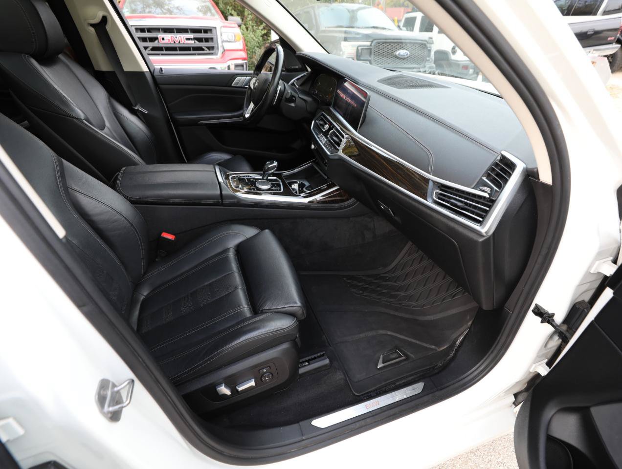 Used 2020 BMW X7 xDrive40i w/ Premium Package AWD/4WD image 12