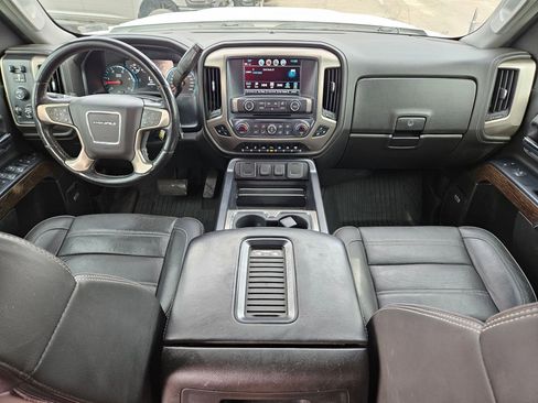 Used 2019 GMC Sierra 3500 Denali w/ Duramax Plus Package image 16