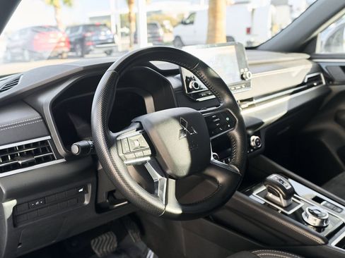 Used 2024 Mitsubishi Outlander Ralliart image 25