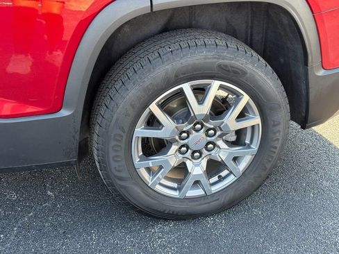 Used 2021 GMC Acadia SLT FWD image 9
