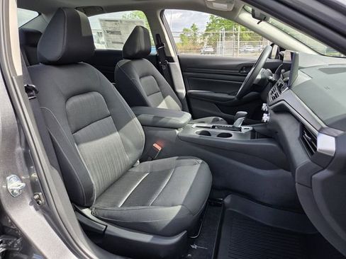 New 2026 Nissan Altima 2.5 SV FWD image 13