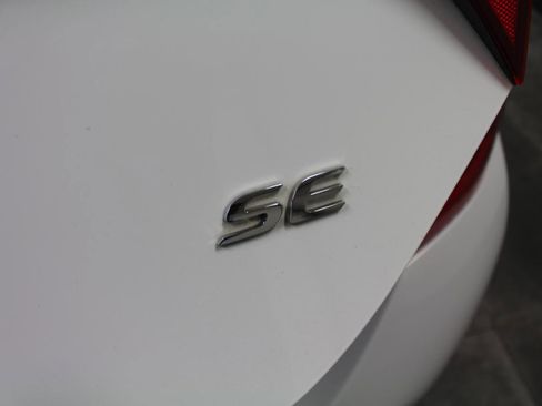 Used 2019 Toyota Corolla SE w/ Body Protection Package image 28