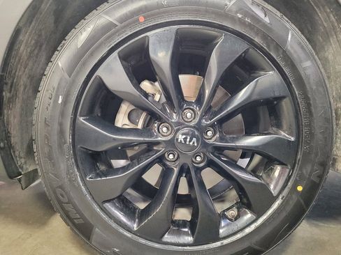 Used 2020 Kia Sorento EX FWD image 31