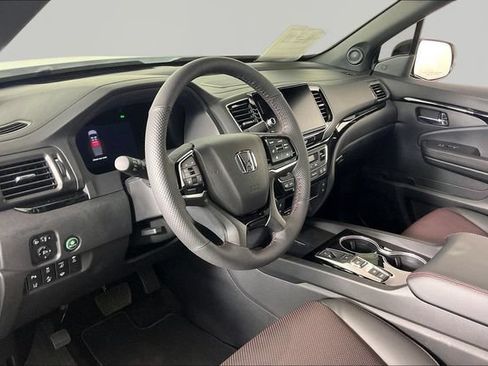 Used 2026 Honda Ridgeline Black Edition image 17