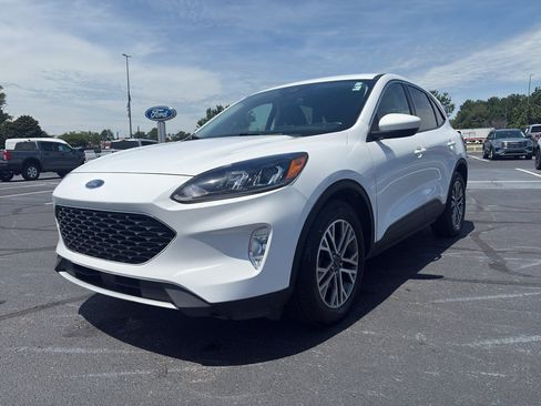 Used 2022 Ford Escape SEL FWD image 1