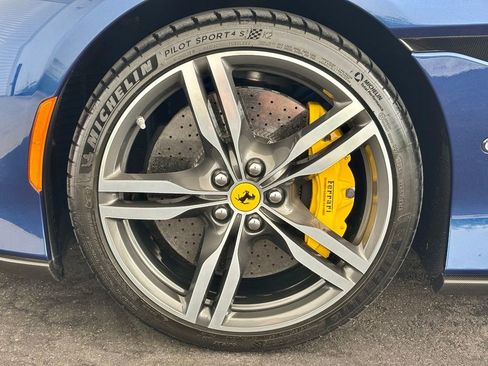 Used 2020 Ferrari Portofino RWD image 17