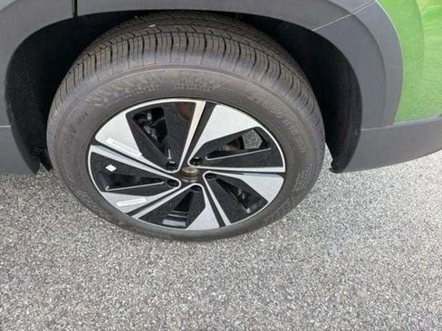 New 2026 Volkswagen Taos SE AWD/4WD image 11