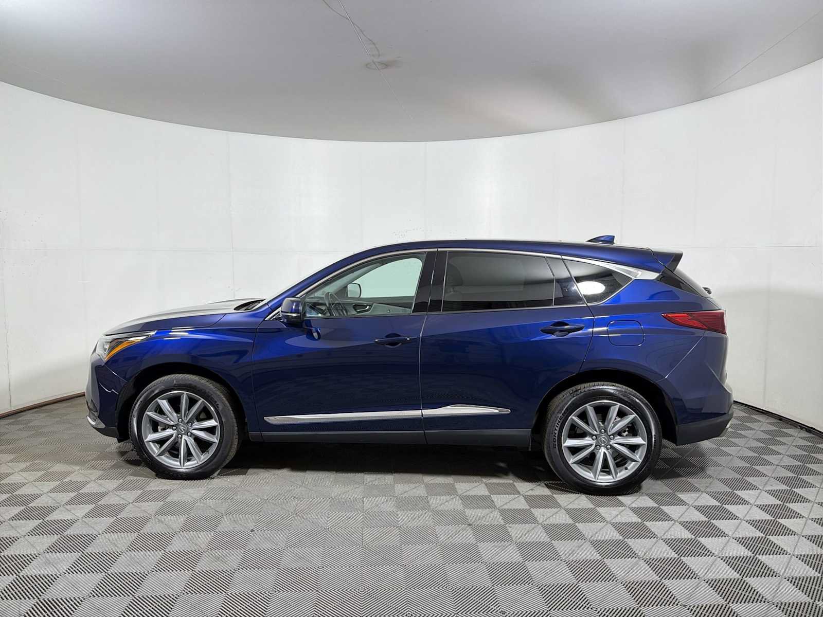 Used 2023 Acura RDX w/ Technology Package AWD/4WD image 4