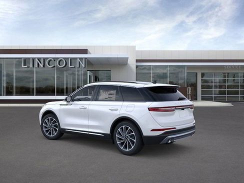 New 2026 Lincoln Corsair Premiere image 4