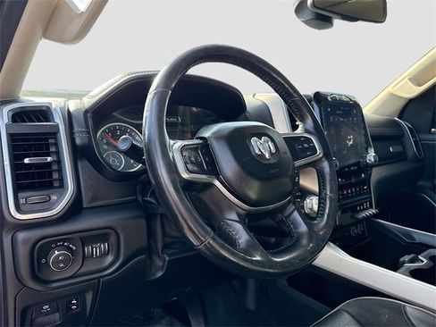Used 2019 RAM 1500 Laramie image 10
