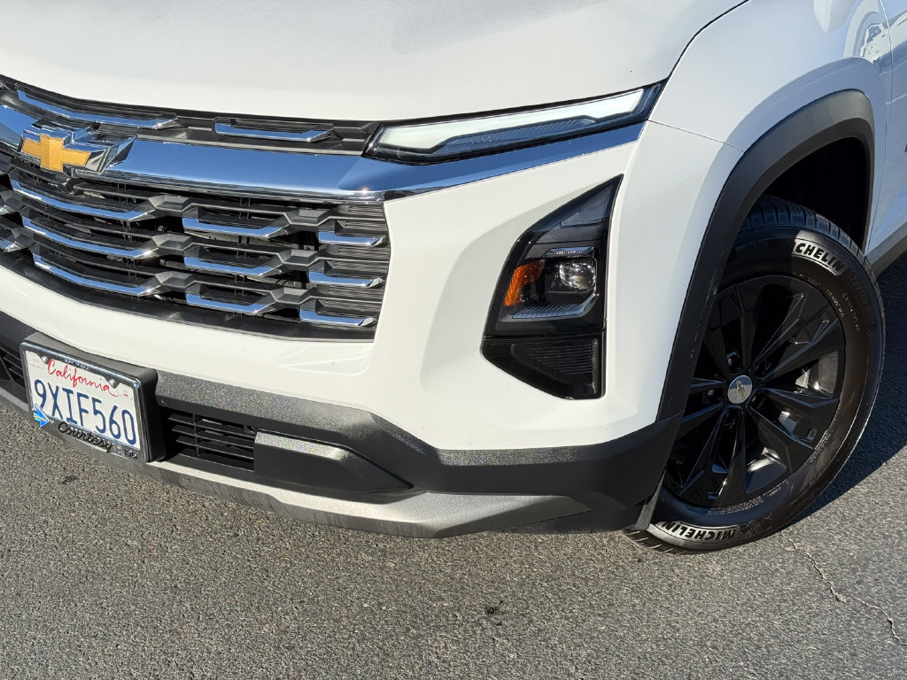 Used 2026 Chevrolet Equinox LT AWD/4WD image 3