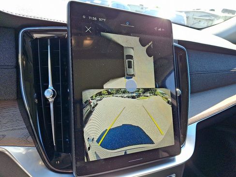 Used 2026 Volvo XC90 B6 Plus w/ Protection Package Premier image 13