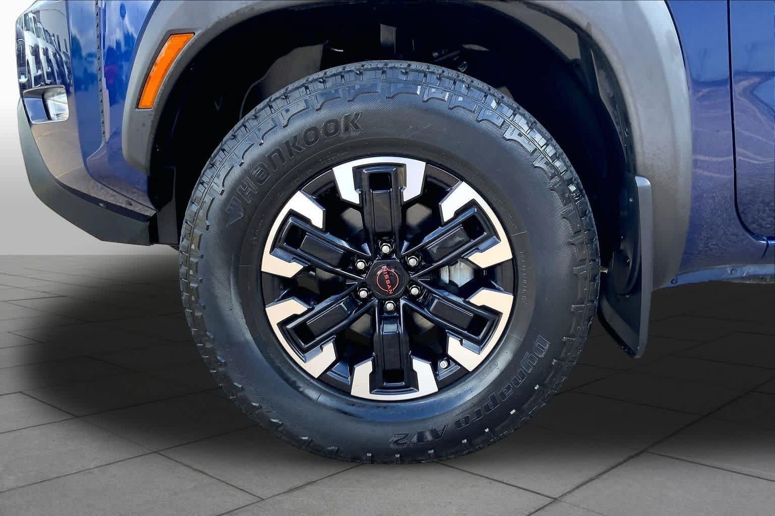 Used 2023 Nissan Frontier PRO-4X w/ Technology Package AWD/4WD image 10