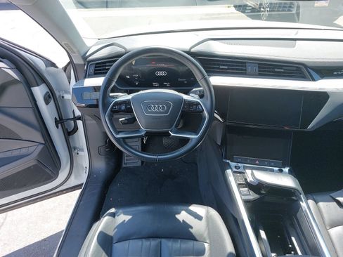 Used 2023 Audi e-tron Premium AWD/4WD image 6