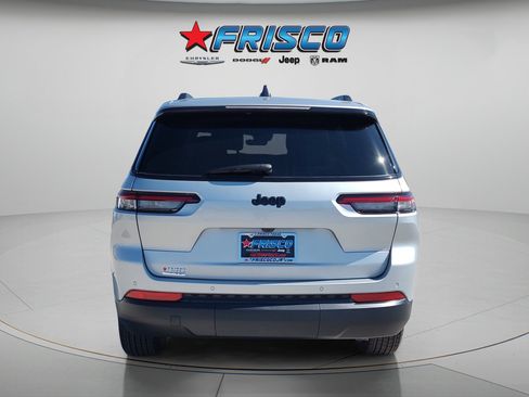 New 2025 Jeep Grand Cherokee L Altitude RWD image 4