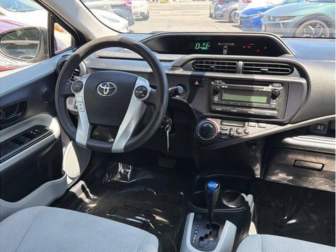 Used 2013 Toyota Prius C One FWD image 5