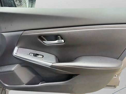 Used 2023 Nissan Sentra SR w/ Electronics Package image 16