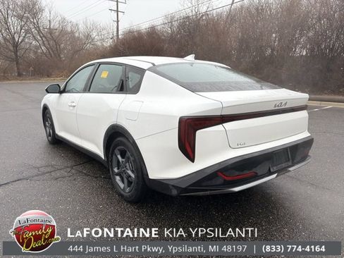 Certified 2025 Kia K4 LXS image 3