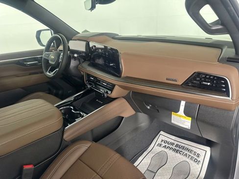 New 2026 Chevrolet Tahoe High Country AWD/4WD image 14