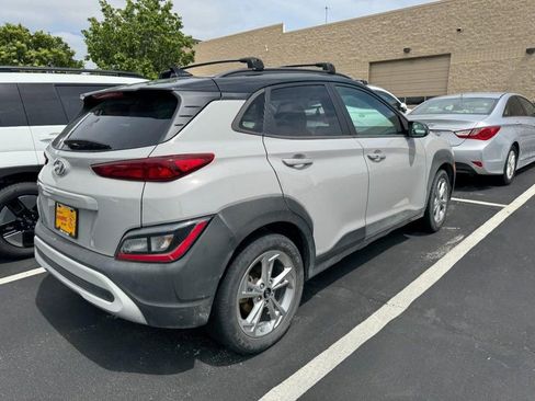 Used 2023 Hyundai Kona SEL FWD image 3