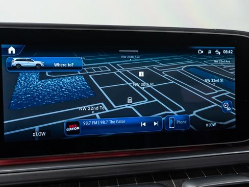 Used 2025 Mercedes-Benz Maybach GLS 600 4MATIC image 53