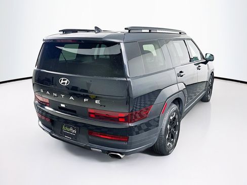 Used 2025 Hyundai Santa Fe SEL FWD image 9